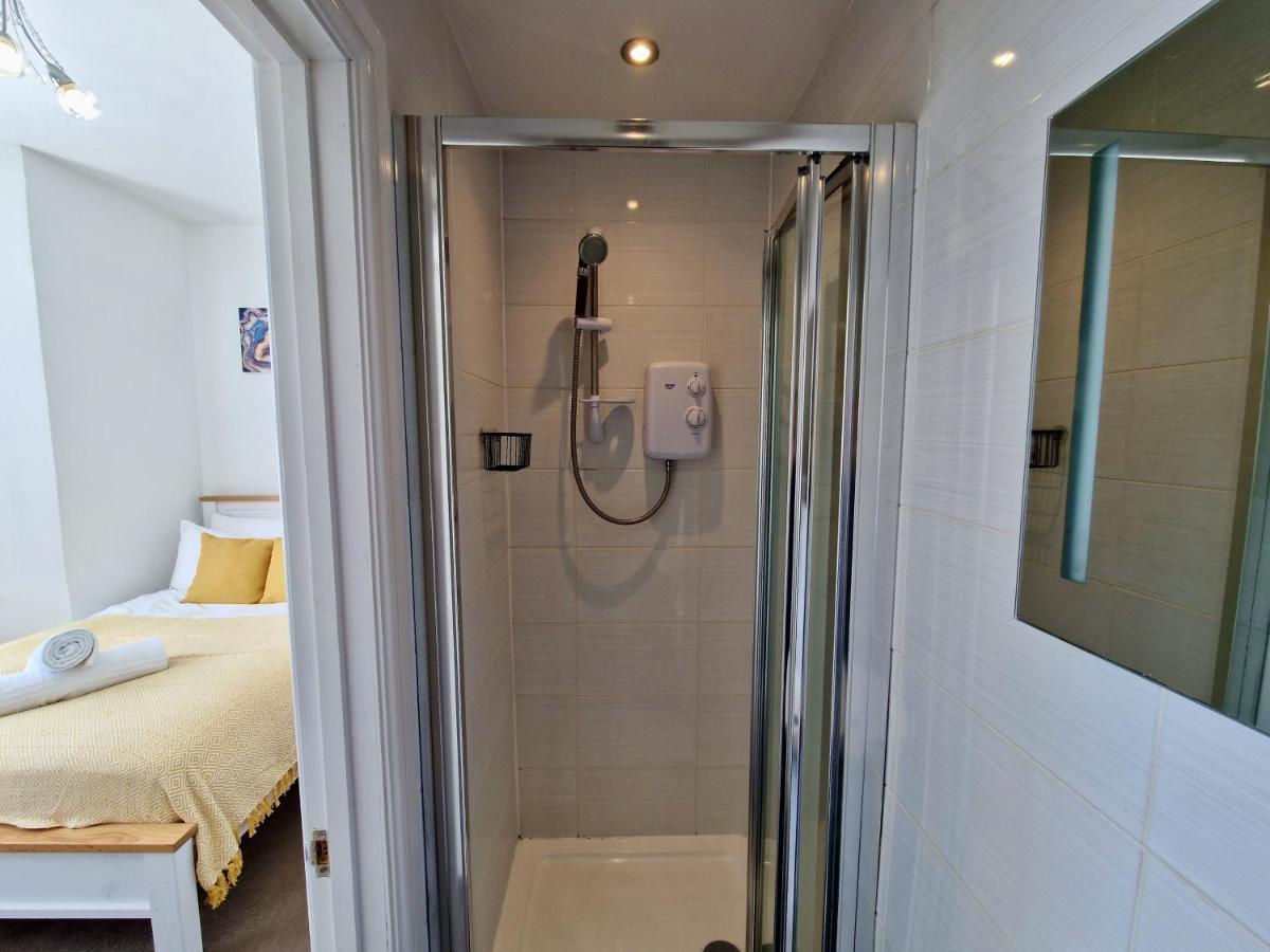 City Centre Serviced House: Private Rooms with Ensuite & Parking Coventry Exterior photo