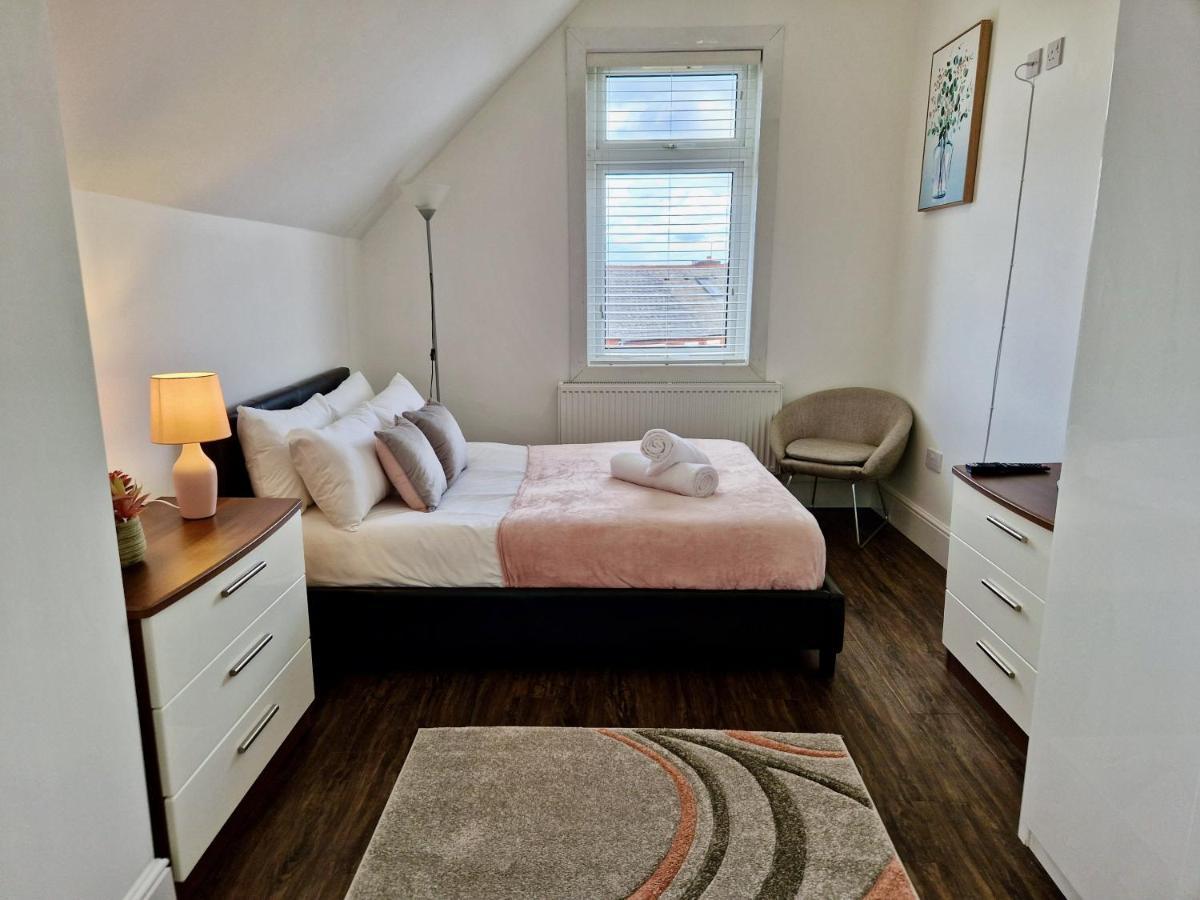 City Centre Serviced House: Private Rooms with Ensuite & Parking Coventry Exterior photo