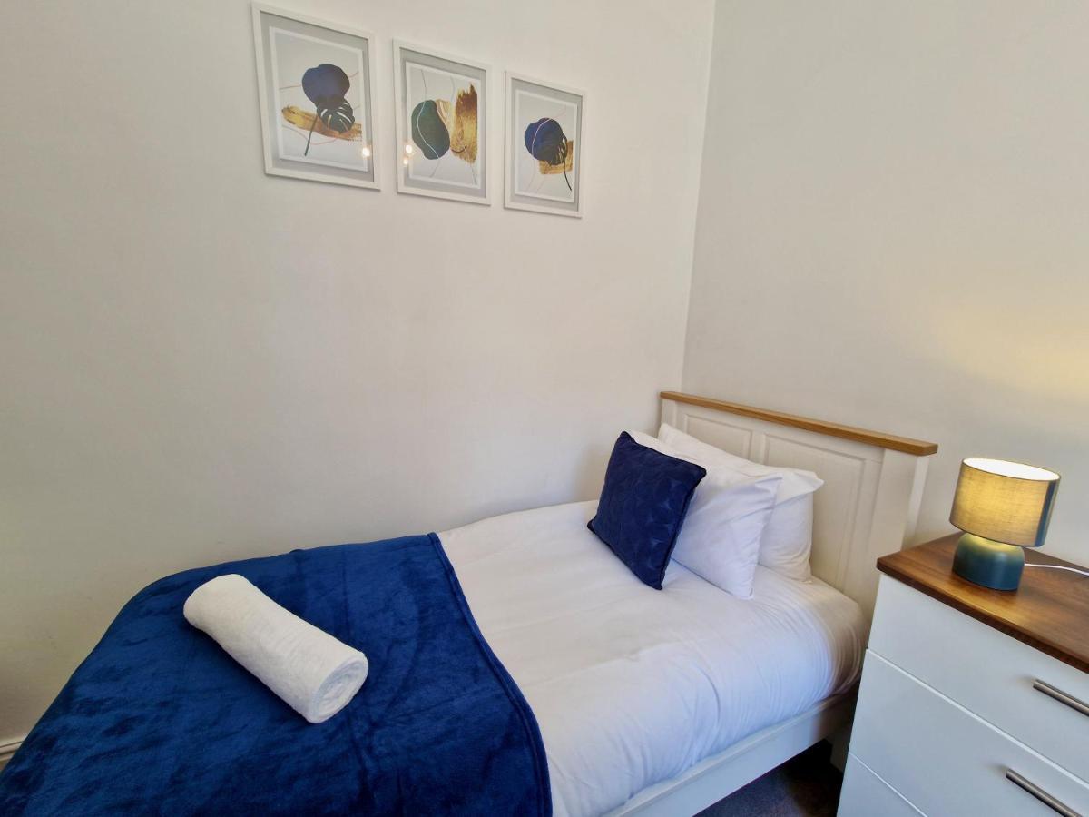 City Centre Serviced House: Private Rooms with Ensuite & Parking Coventry Exterior photo
