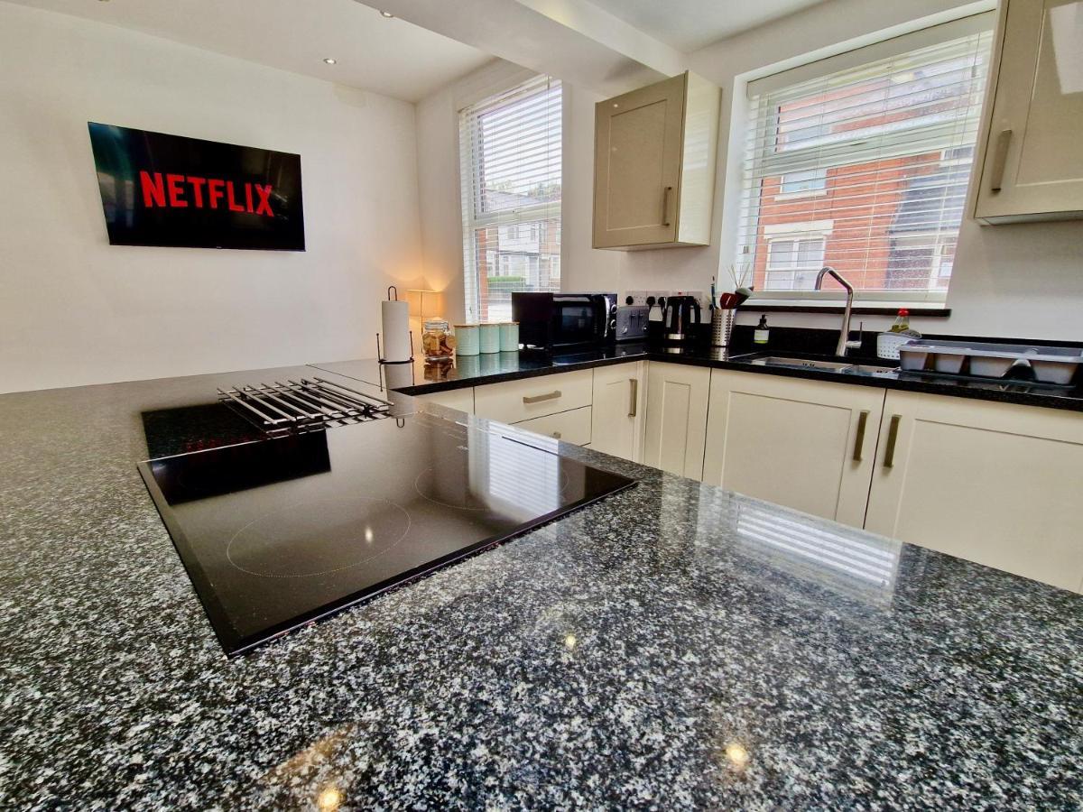 City Centre Serviced House: Private Rooms with Ensuite & Parking Coventry Exterior photo