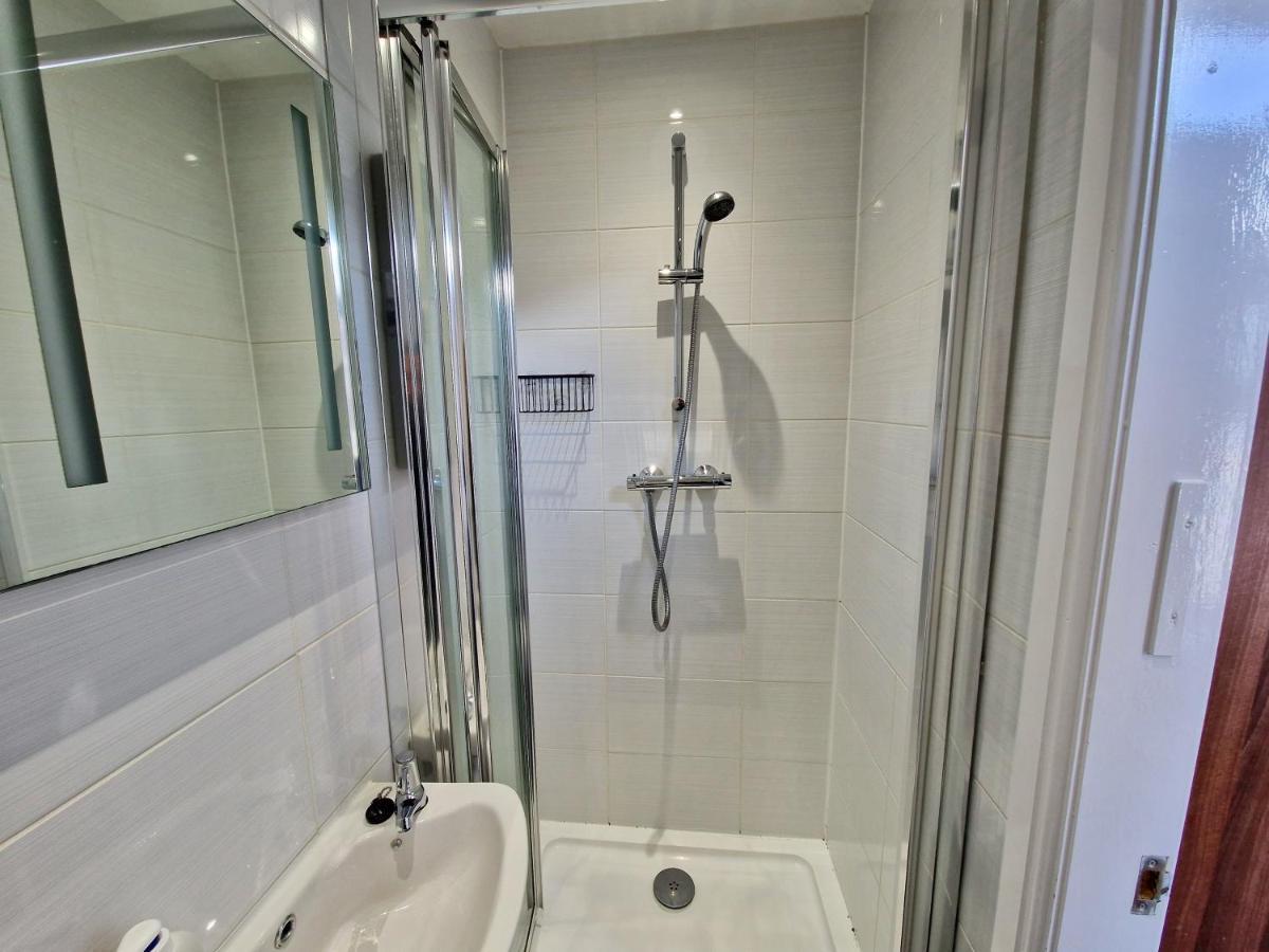 City Centre Serviced House: Private Rooms with Ensuite & Parking Coventry Exterior photo