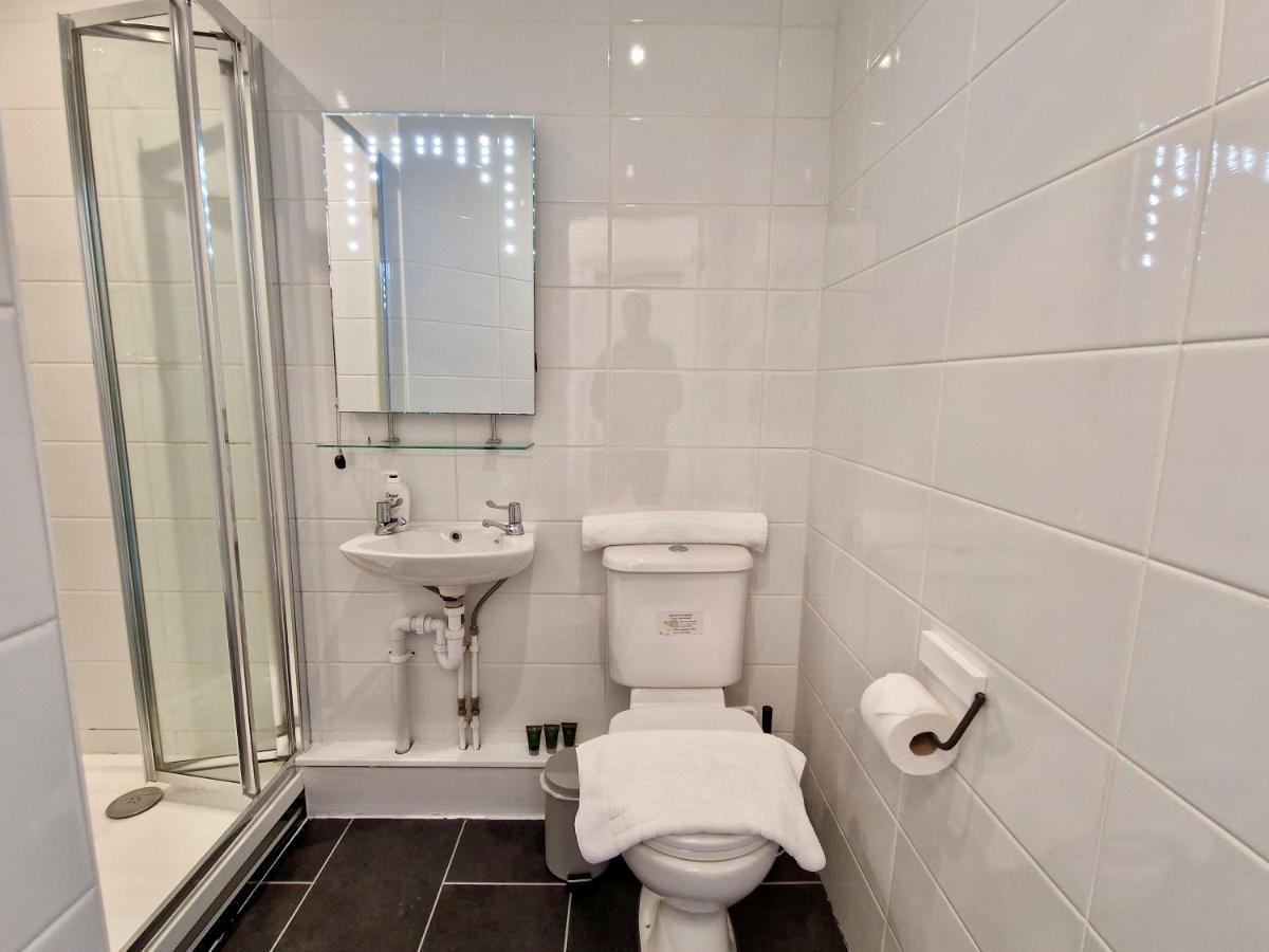 City Centre Serviced House: Private Rooms with Ensuite & Parking Coventry Exterior photo