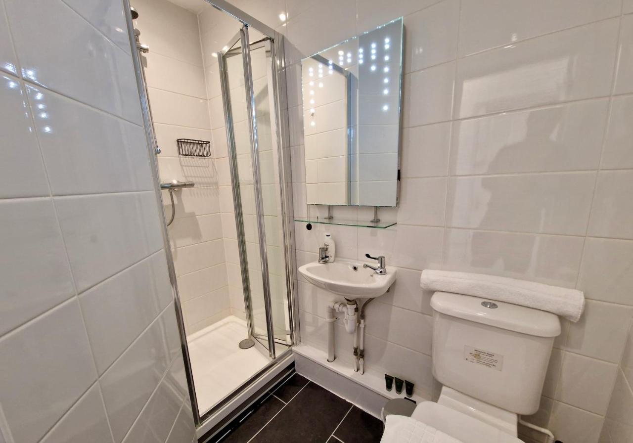 City Centre Serviced House: Private Rooms with Ensuite & Parking Coventry Exterior photo