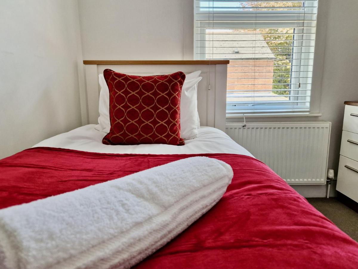 City Centre Serviced House: Private Rooms with Ensuite & Parking Coventry Exterior photo