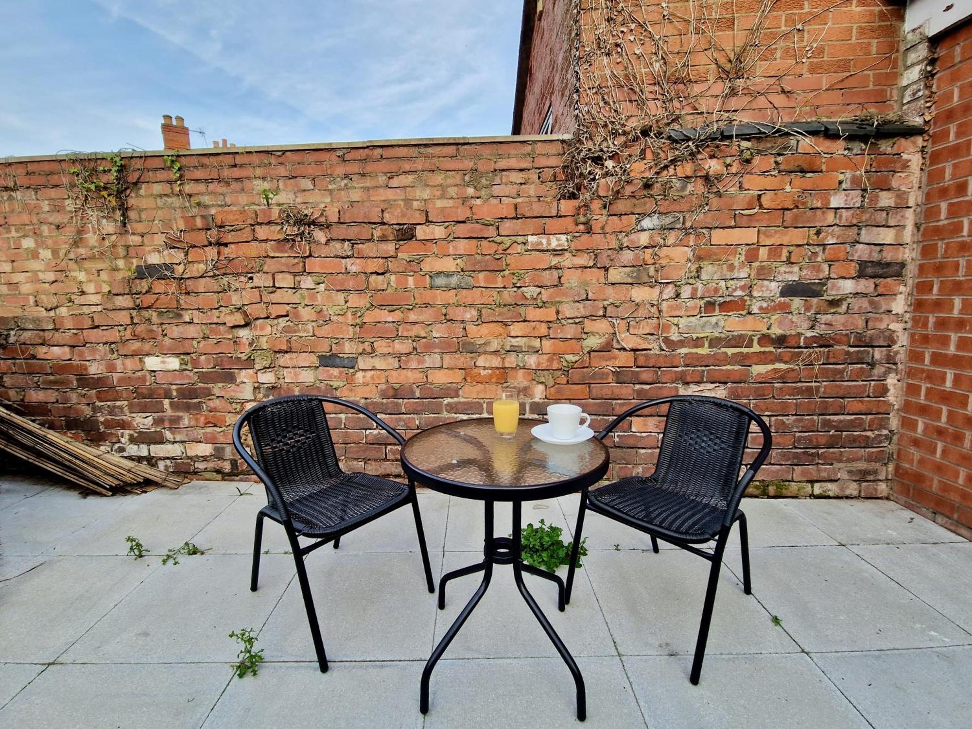 City Centre Serviced House: Private Rooms with Ensuite & Parking Coventry Exterior photo